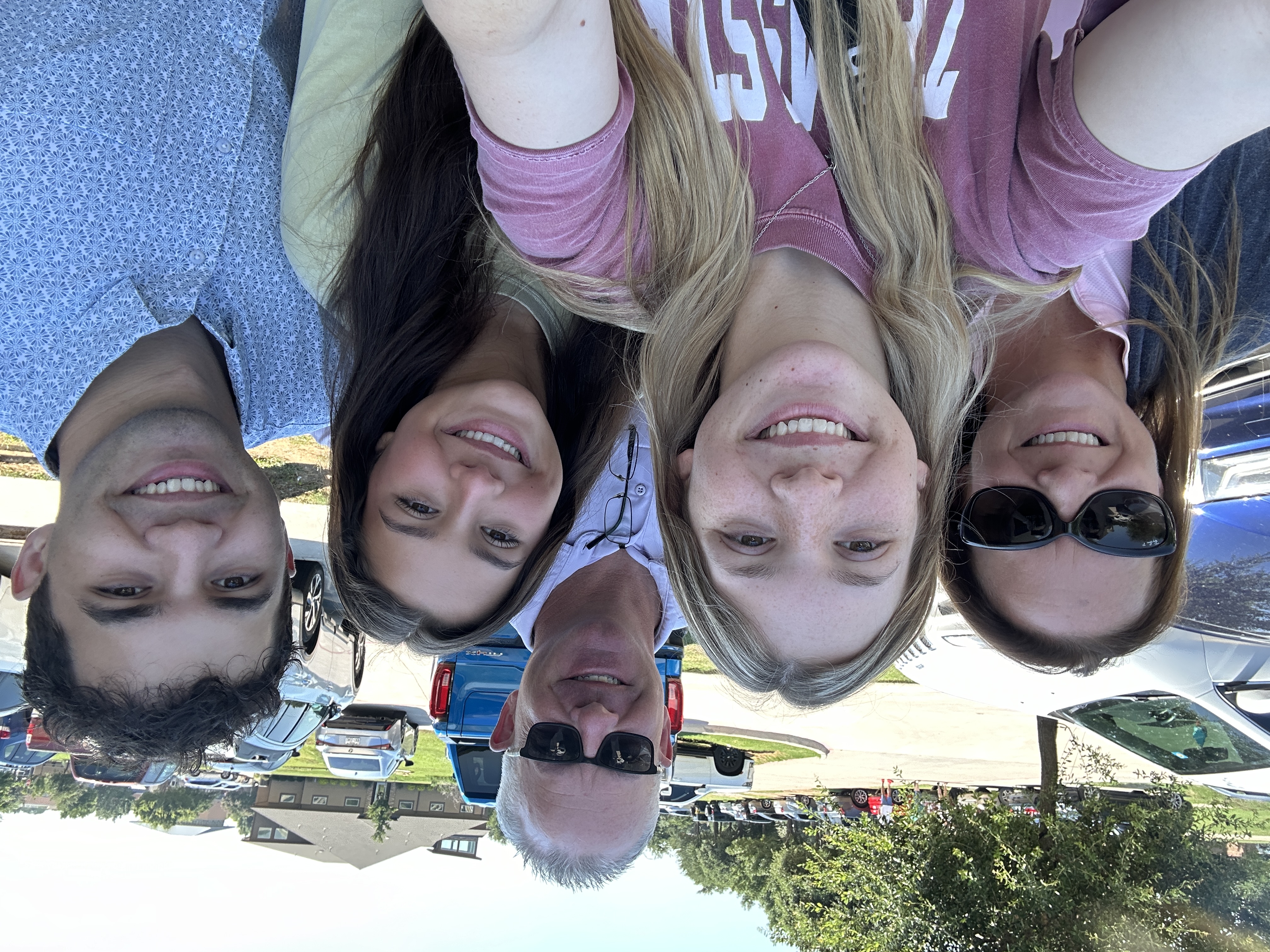 picture of Kennedy with her 2 siblings and dad and stepmom